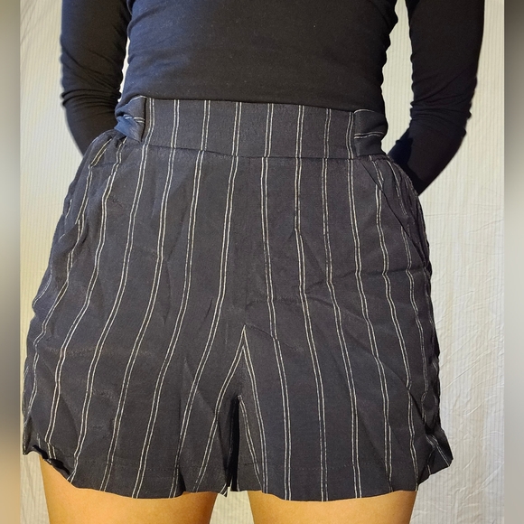 Wilfred Pin Stripe Short - Picture 1 of 7